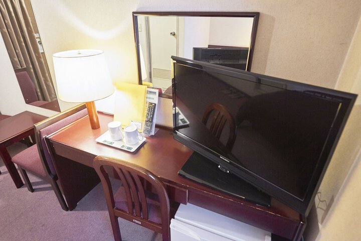Room 16 of 44