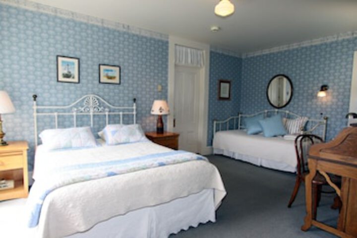 Room 43 of 162