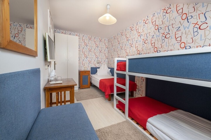 Room 21 of 58