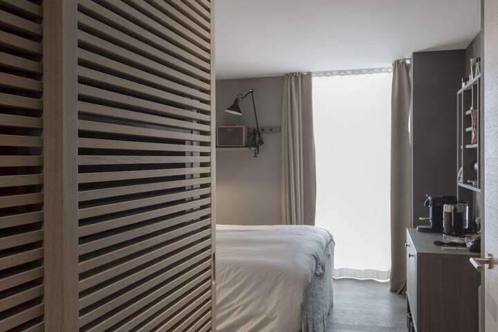 Room 29 of 70