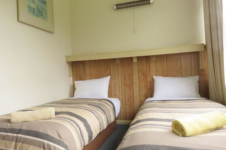 Room 12 of 31