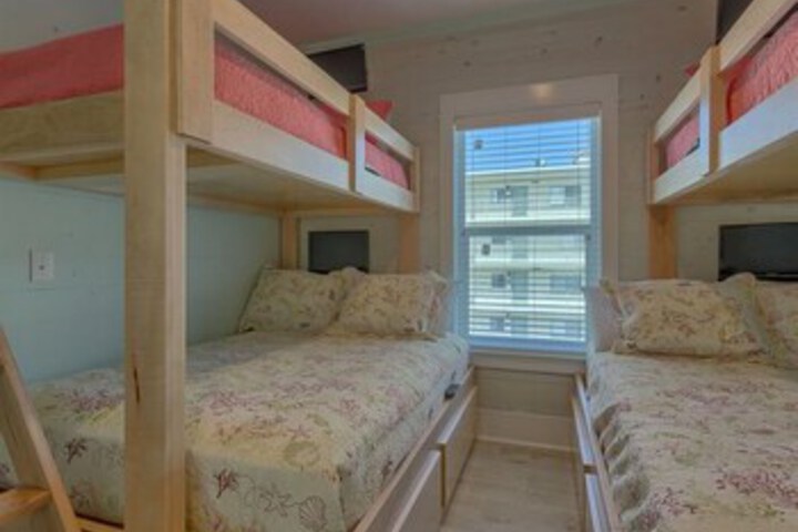 Room 83 of 91
