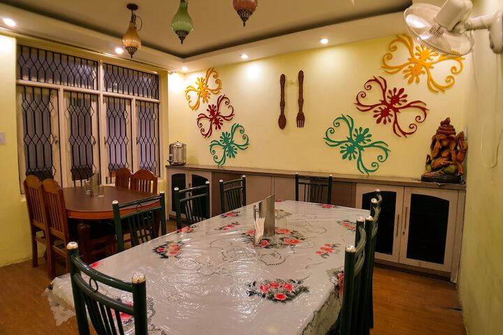 Dining 76 of 81