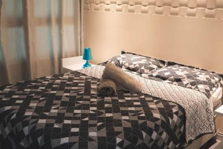 Room 3 of 20