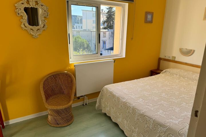 Room 17 of 43