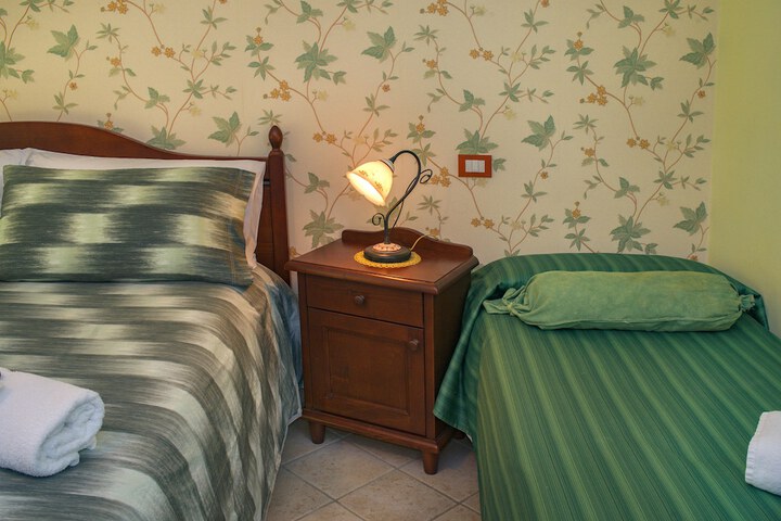 Room 22 of 52