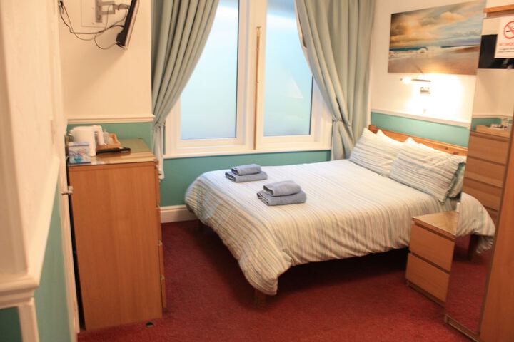 The Meltham Guesthouse Image 2