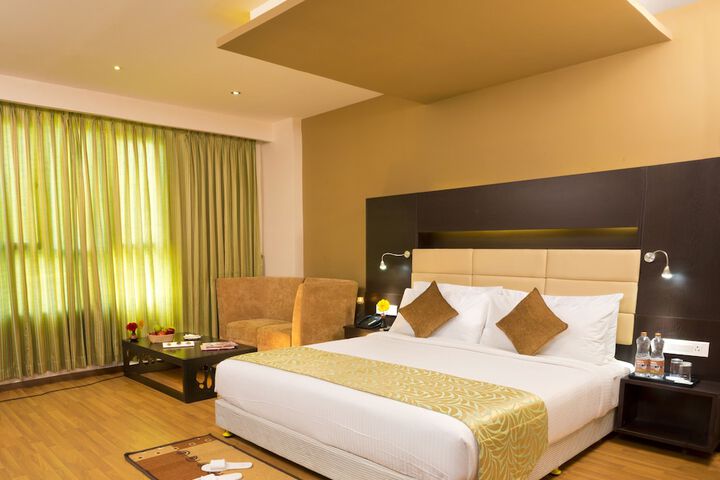Room 12 of 34