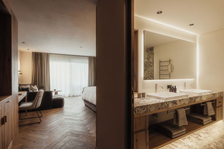Room 40 of 92