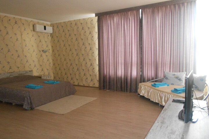 Room 7 of 23