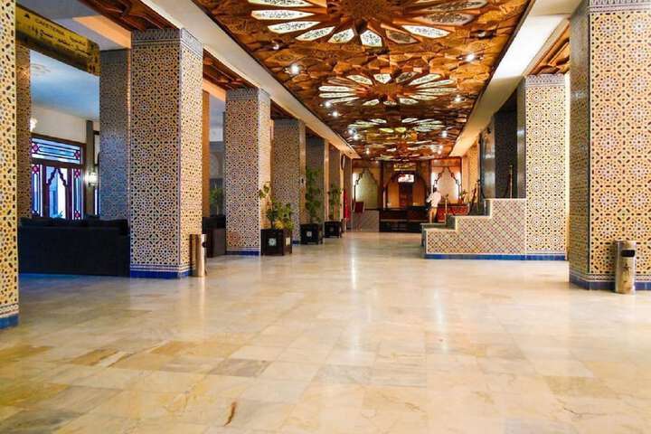 Entrance & Lobby
