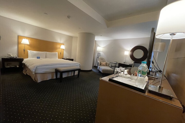 Room 20 of 137