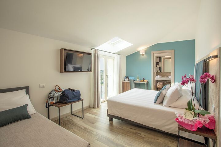 Room 10 of 75