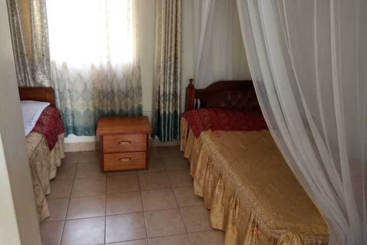 Room 11 of 25