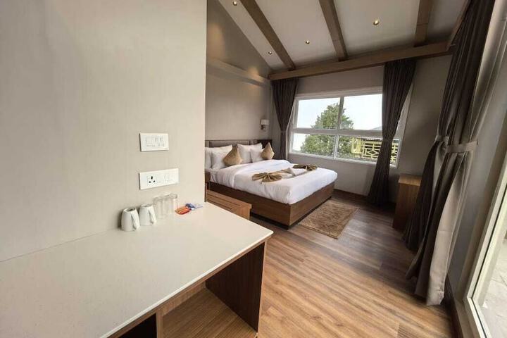 Room 17 of 31