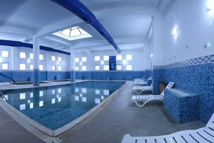 Pool Hotel