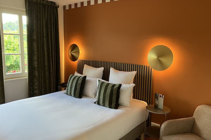 Room 10 of 44