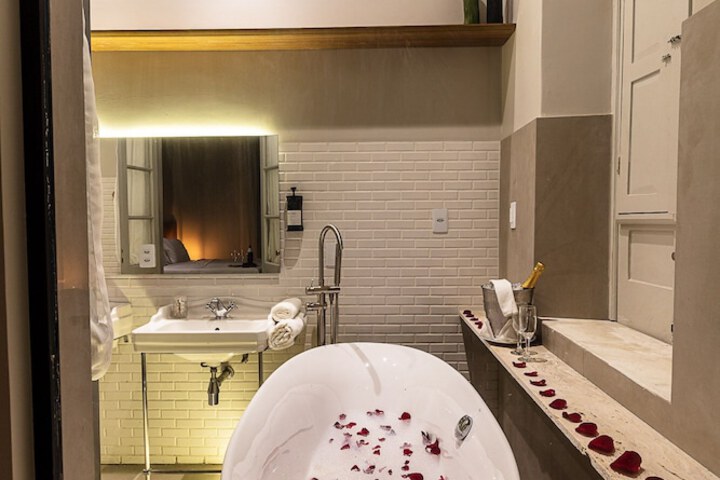 Clean Restrooms