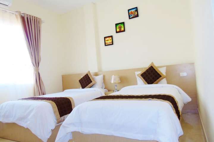 Room 5 of 49