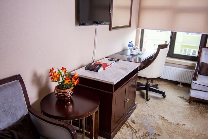 Room 7 of 68