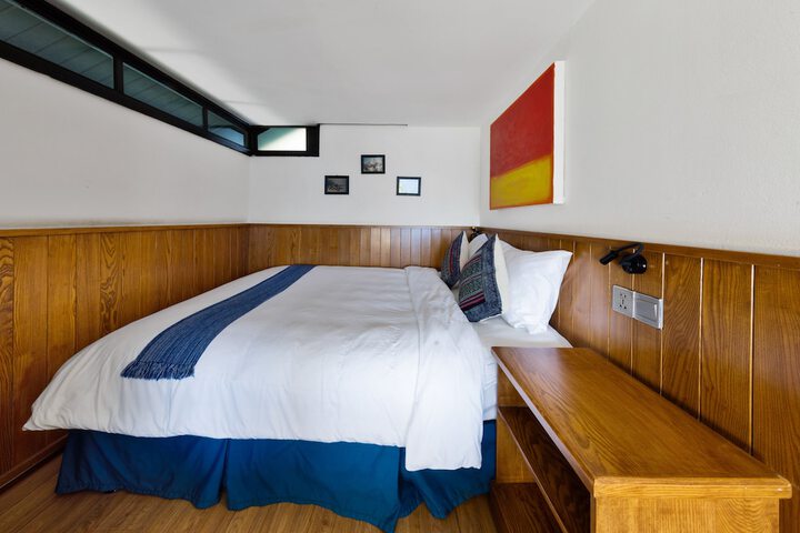 Room 21 of 83