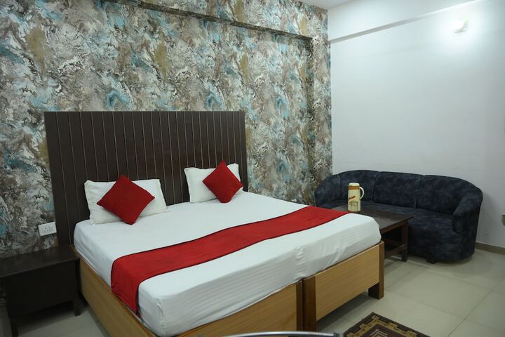 Room 38 of 106