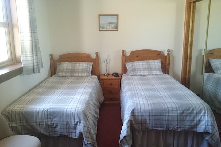 Room 4 of 19