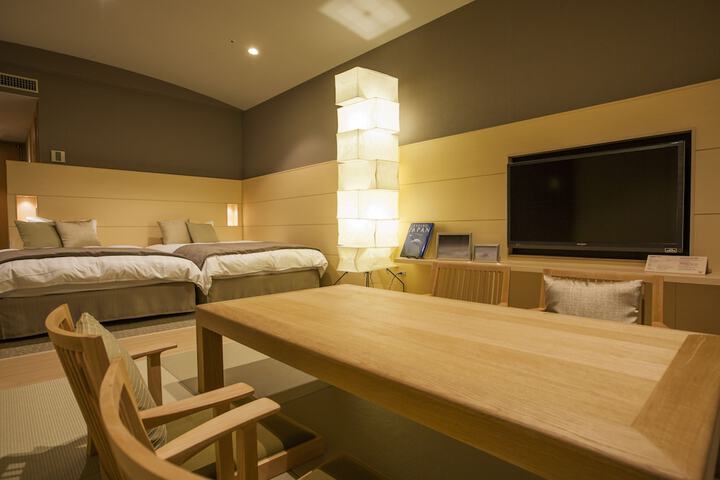 Room 13 of 81