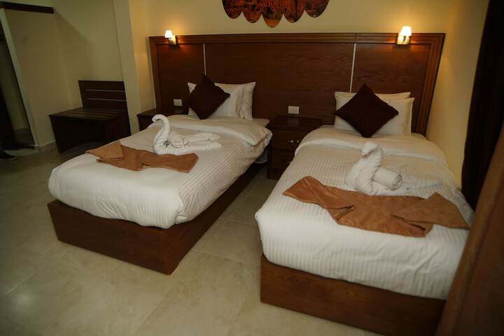 Room 8 of 37