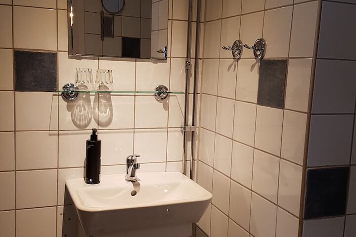 Room 20 of 63