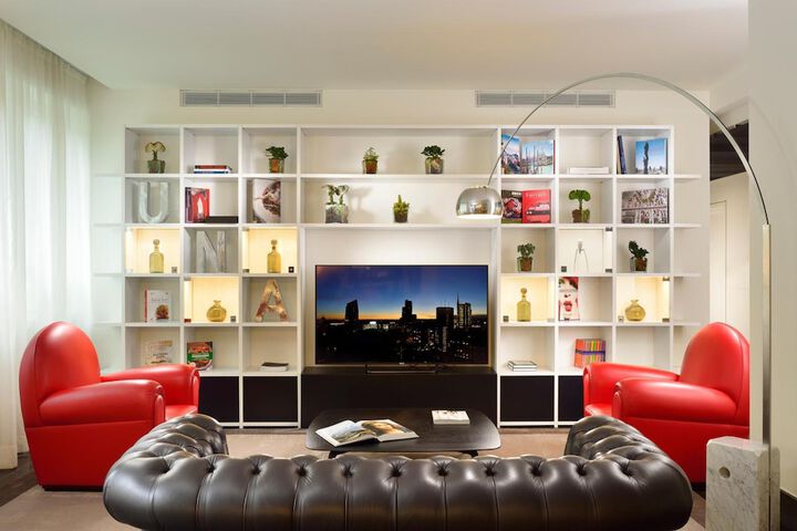 Guest Lobby