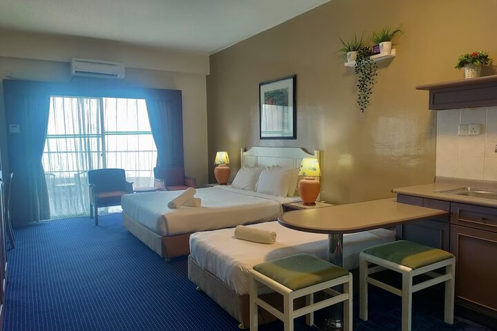 Room 214 of 650