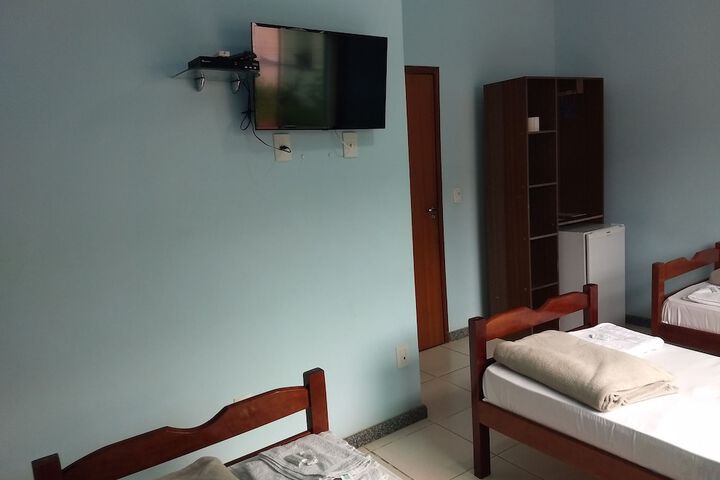Room 9 of 17