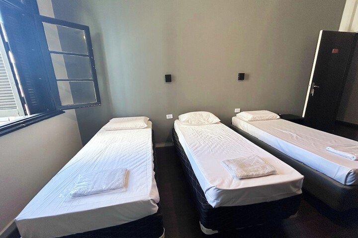 Room 26 of 43