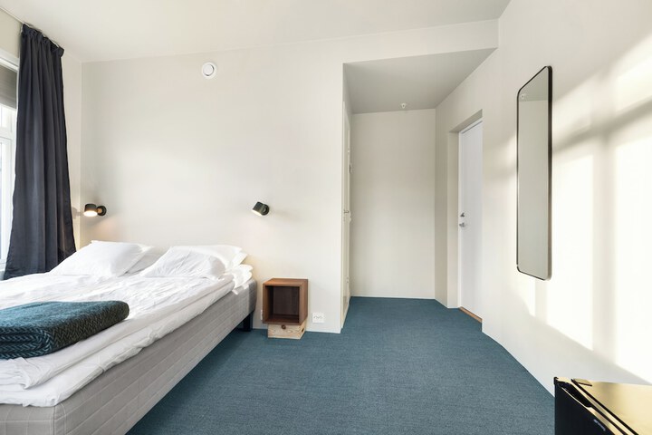 Room 16 of 57