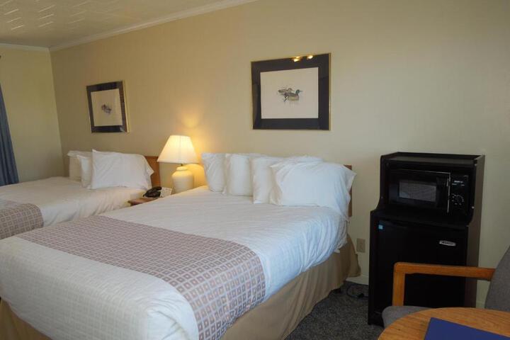 1 Queen Bed (5 of 20)