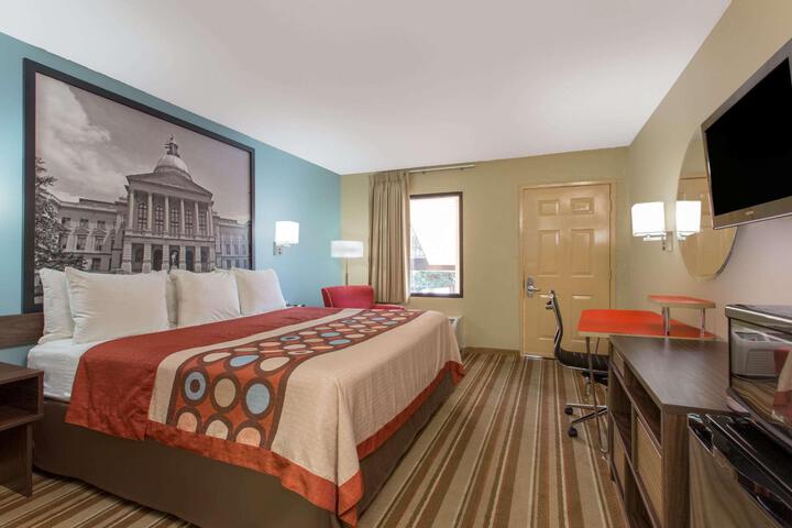 1 King Bed (1 of 8)