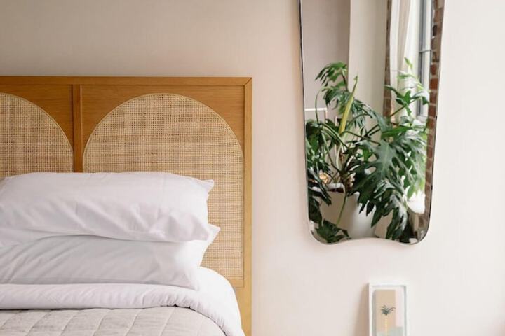 Room 2 of 20