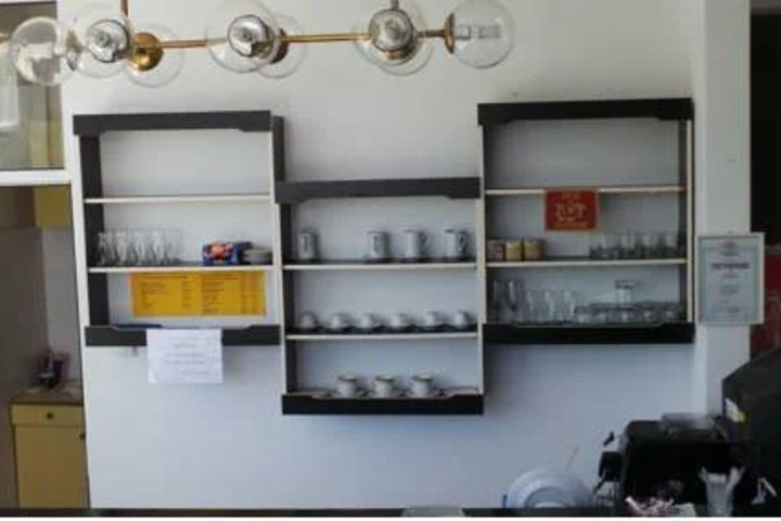 Room 10 of 16
