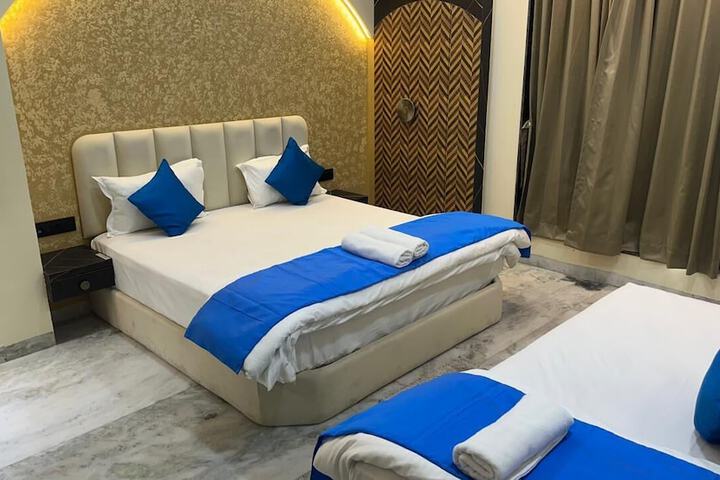 Room 10 of 43