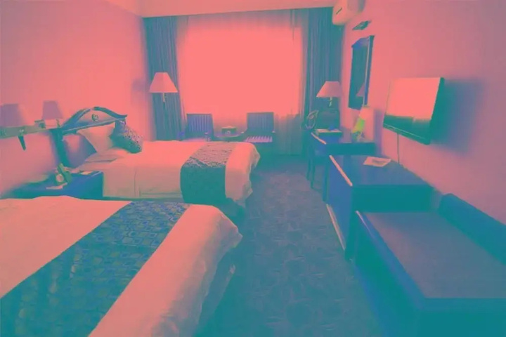 Room 6 of 14