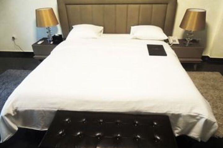 Room 63 of 95