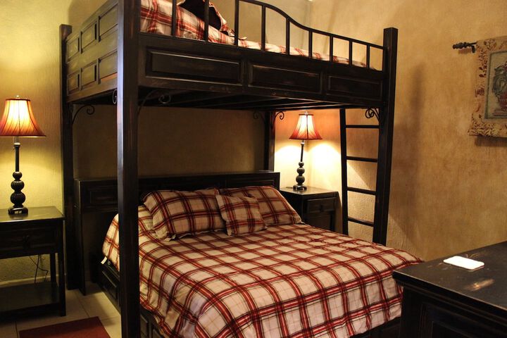 Room 58 of 599