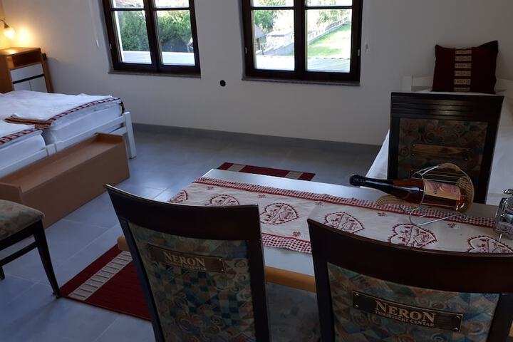 Room 12 of 14