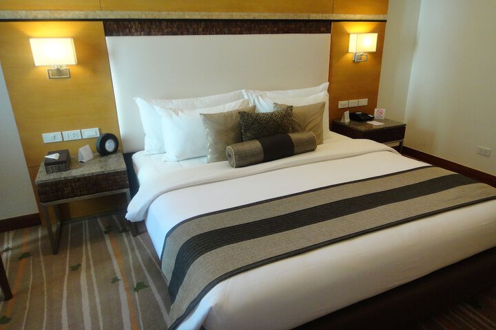 Room 27 of 128