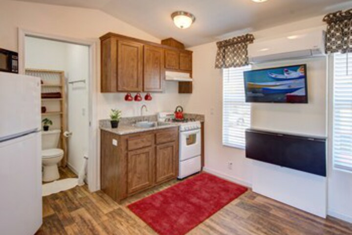 Windmill Trailer Court – Extended Stay Studios in Vallejo, CA