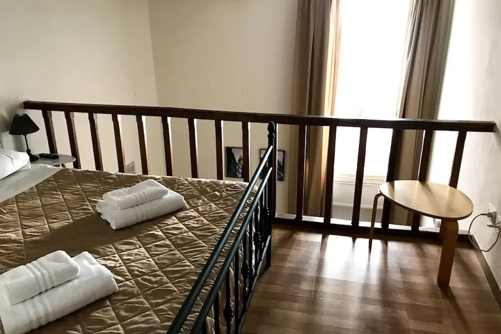 Room 4 of 21