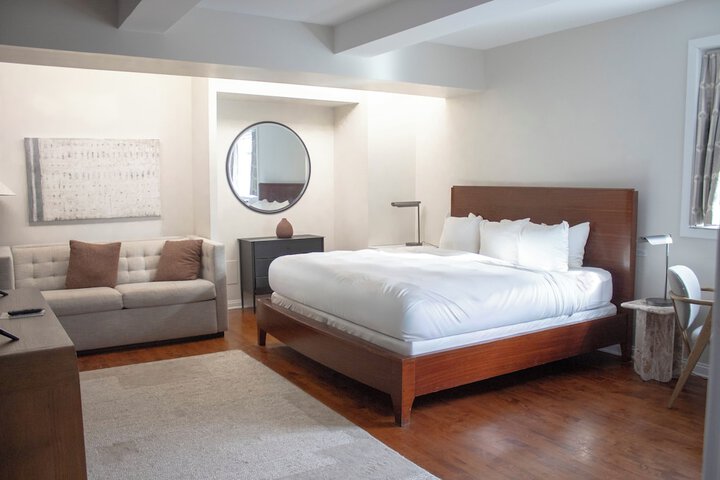 Room 25 of 54