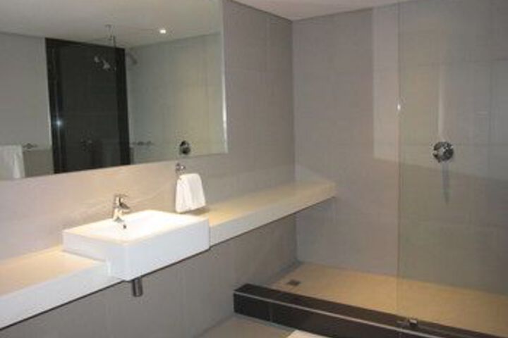 Room 7 of 65