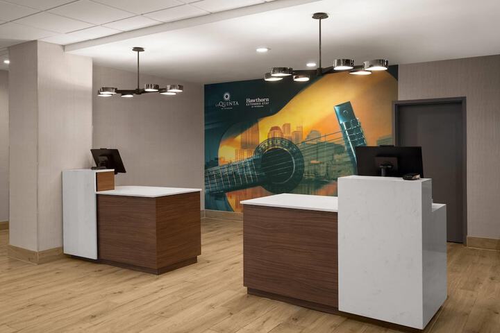 Entrance & Lobby